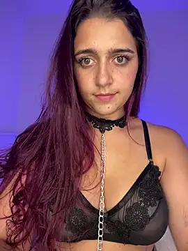 Snapshot of Alicia_Ruiz chatting on 03/09/25, 12:00 Alicia Ruiz online show from 03/09/25, 12:00
