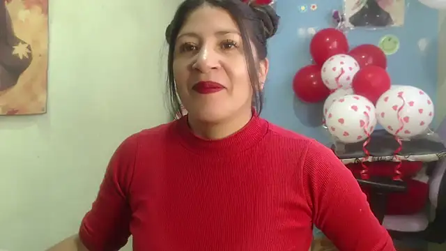 Snapshot of nammy__dirtyhott chatting on 02/13/25, 12:54 nammy dirtyhott online show from 02/13/25, 12:54