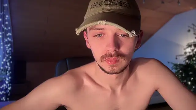 Snapshot of naked_psy chatting on 01/16/25, 04:38 naked psy online show from 01/16/25, 04:38