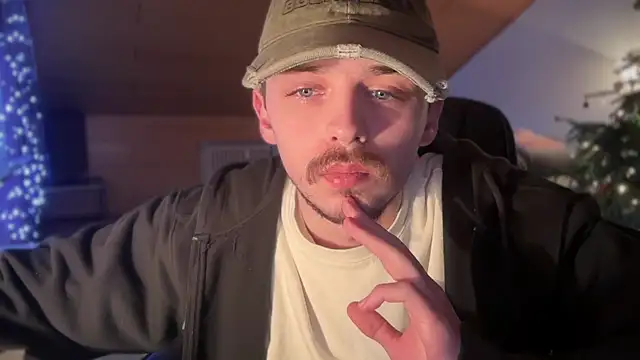 Snapshot of naked_psy chatting on 01/16/25, 07:49 naked psy online show from 01/16/25, 07:49