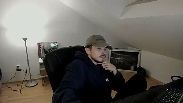 Snapshot of naked_psy chatting on 10/25/25, 11:10 naked psy online show from 10/25/25, 11:10