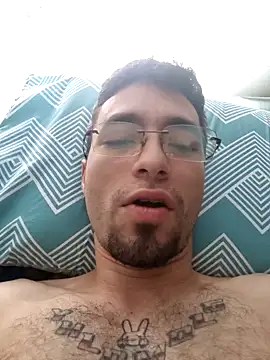 Snapshot of lil_faker420 chatting on 01/29/25, 05:02 lil faker420 online show from 01/29/25, 05:02