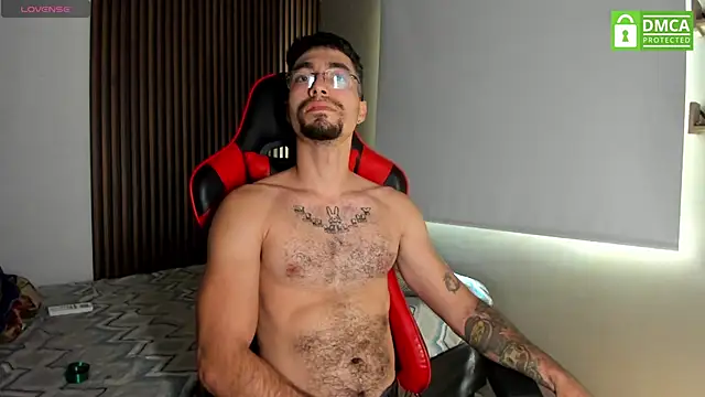Snapshot of lil_faker420 chatting on 09/30/25, 06:46 lil faker420 online show from 09/30/25, 06:46