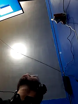 ElmaCannon online show from 11/22/25, 06:34