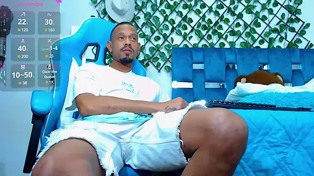 black latin23cm online show from 02/16/25, 12:19