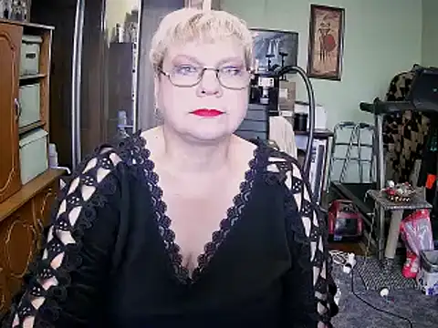 LOLA8888 online show from 10/09/25, 10:13