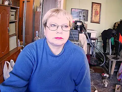 LOLA8888 online show from 11/15/25, 10:56