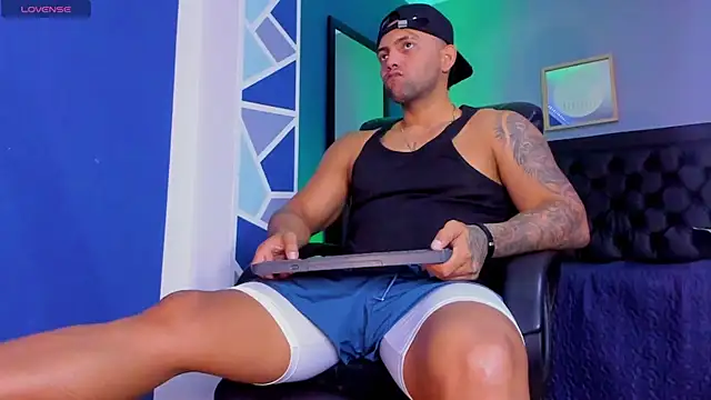 alex oficial online show from 10/16/25, 04:24