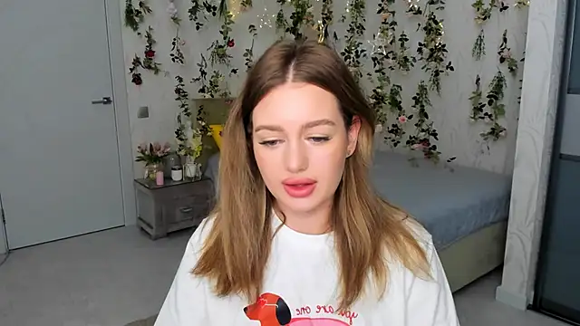 MiracleCurly online show from 10/12/25, 01:04