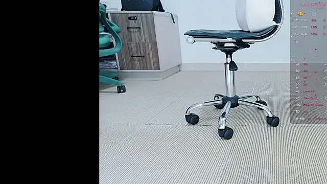 tt50256 online show from 09/17/25, 06:15