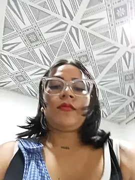 Snapshot of Cristel_Shop chatting on 12/17/24, 07:04 Cristel Shop online show from 12/17/24, 07:04