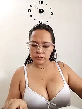 Snapshot of Cristel_Shop chatting on 02/13/25, 06:59 Cristel Shop online show from 02/13/25, 06:59