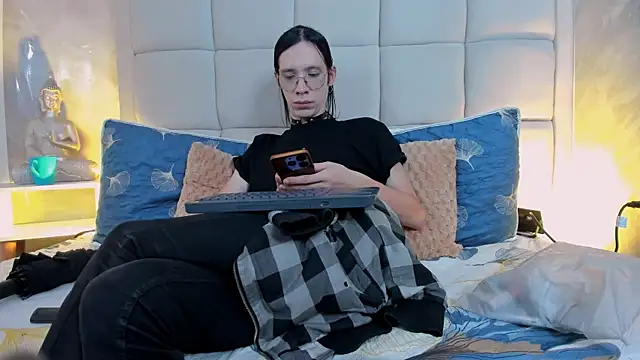 Hecatee 77 online show from 10/16/25, 07:59