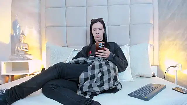 Hecatee 77 online show from 10/19/25, 07:47