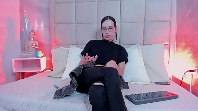 Hecatee 77 online show from 11/13/25, 07:57