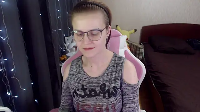 MissBrightShine online show from 01/14/25, 04:18