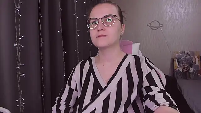 MissBrightShine online show from 11/06/25, 10:05