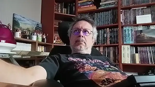 Mandra is a whore online show from 10/19/25, 11:11