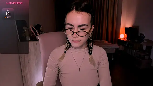  selectrra online show from 03/17/25, 03:29