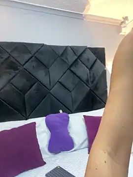 letiziia sky1 online show from 11/17/25, 07:41