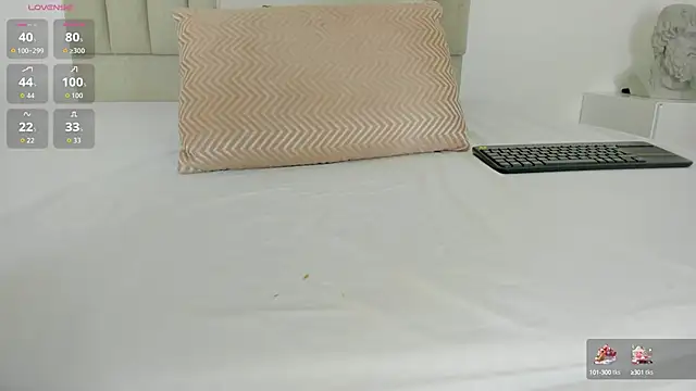 Snapshot of sarita_duque chatting on 10/09/25, 12:03 sarita duque online show from 10/09/25, 12:03