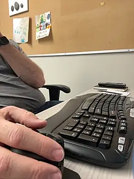 Snapshot of Bigbi6foot5 chatting on 11/12/25, 03:34 Bigbi6foot5 online show from 11/12/25, 03:34