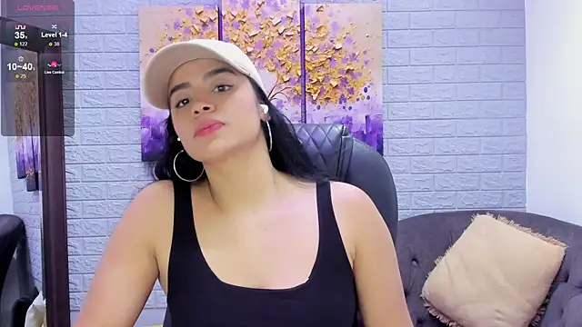 Paula Desousa online show from 10/24/25, 07:32