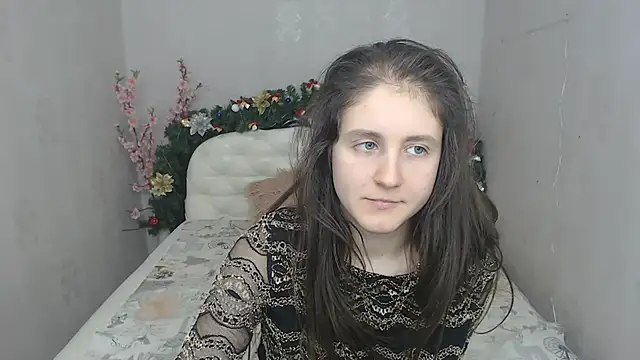 Snapshot of Holliy_Cooper chatting on 01/03/25, 03:55 Holliy Cooper online show from 01/03/25, 03:55