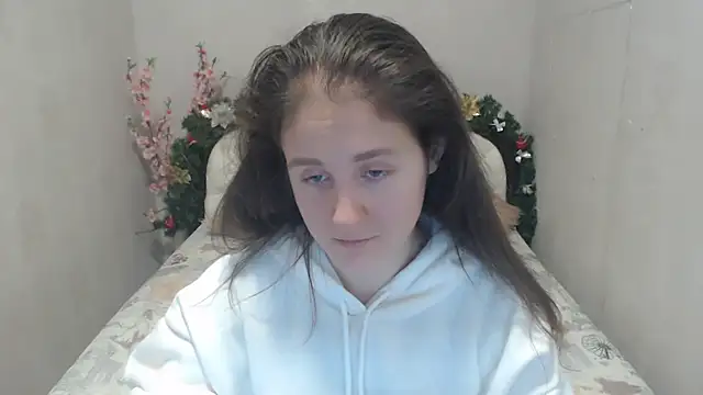 Snapshot of Holliy_Cooper chatting on 01/15/25, 10:06 Holliy Cooper online show from 01/15/25, 10:06