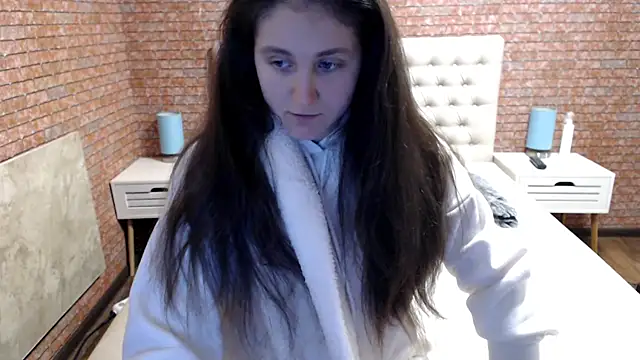 Snapshot of Holliy_Cooper chatting on 01/20/25, 06:10 Holliy Cooper online show from 01/20/25, 06:10