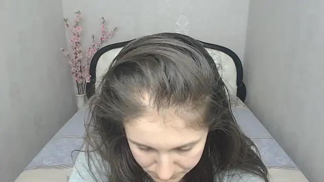 Snapshot of Holliy_Cooper chatting on 03/07/25, 10:02 Holliy Cooper online show from 03/07/25, 10:02