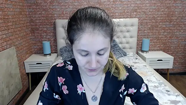 Snapshot of Holliy_Cooper chatting on 09/10/25, 07:41 Holliy Cooper online show from 09/10/25, 07:41