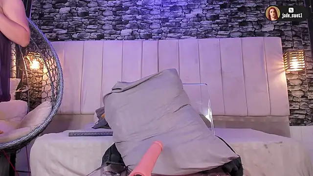 jade swet online show from 11/09/25, 09:07