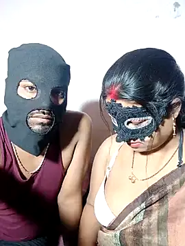 Snapshot of Something_61 chatting on 03/07/25, 04:33 Something 61 online show from 03/07/25, 04:33