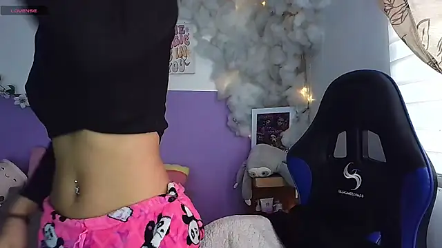 Snapshot of northly chatting on 02/11/25, 01:51 northly online show from 02/11/25, 01:51