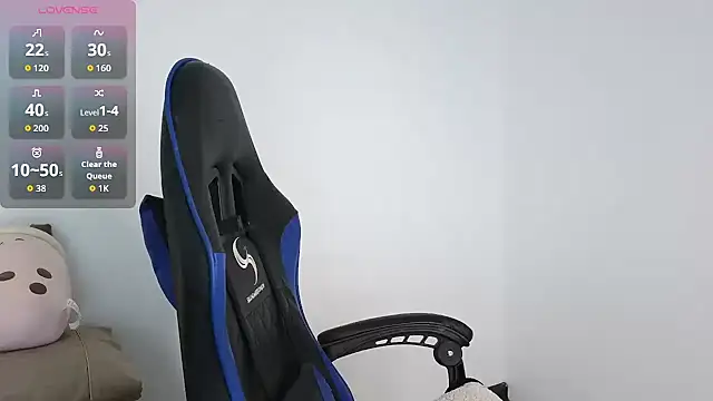 Snapshot of northly chatting on 10/28/25, 02:31 northly online show from 10/28/25, 02:31