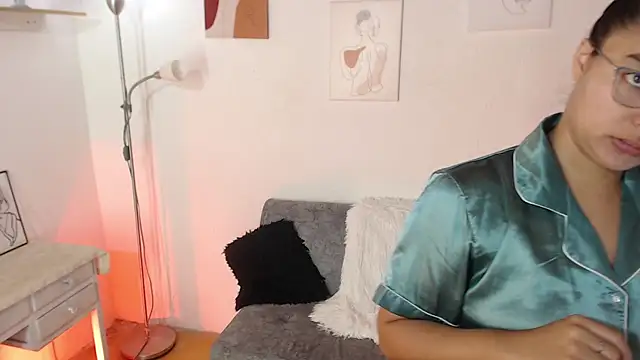  Kim  M online show from 09/20/25, 01:12