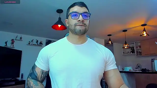 Snapshot of Michael_Diamond chatting on 02/07/25, 02:08 Michael Diamond online show from 02/07/25, 02:08