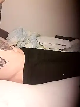 Snapshot of PIercingBoy38 chatting on 02/09/25, 09:49 PIercingBoy38 online show from 02/09/25, 09:49