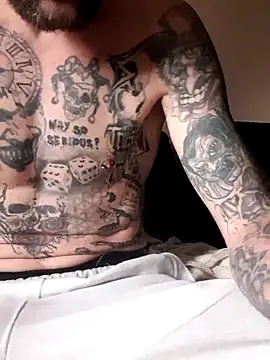 Snapshot of PIercingBoy38 chatting on 02/12/25, 02:10 PIercingBoy38 online show from 02/12/25, 02:10