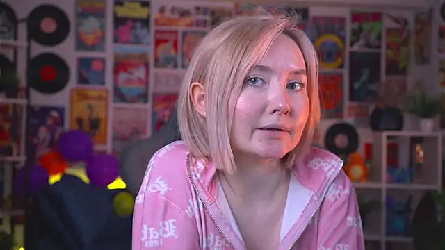 ReiYosimoto online show from 12/07/24, 02:57