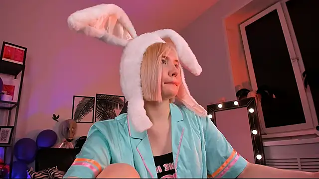 ReiYosimoto online show from 12/29/24, 06:05