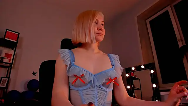 ReiYosimoto online show from 01/10/25, 06:17