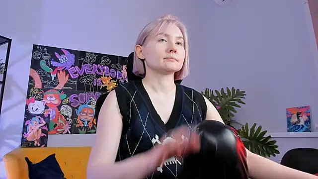 ReiYosimoto online show from 02/15/25, 11:39