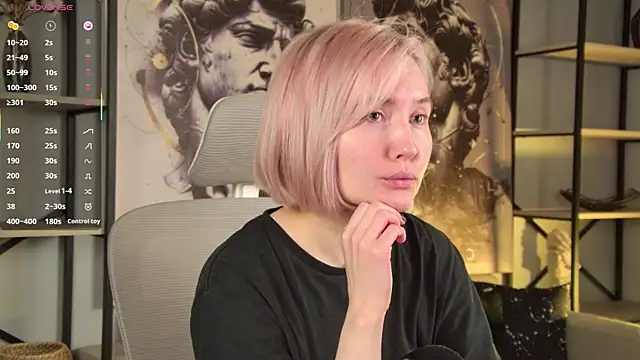 ReiYosimoto online show from 11/21/25, 03:33