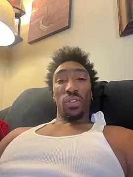 Snapshot of LawrenceBanques chatting on 01/15/25, 06:51 LawrenceBanques online show from 01/15/25, 06:51