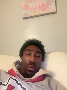 Snapshot of LawrenceBanques chatting on 01/20/25, 03:15 LawrenceBanques online show from 01/20/25, 03:15