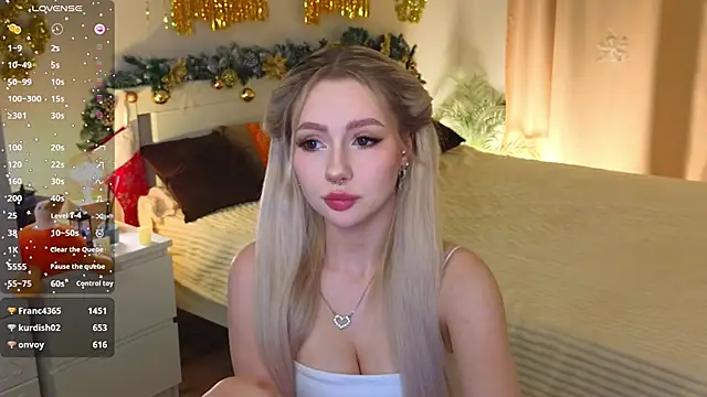 Snapshot of Lexitey chatting on 12/08/24, 10:08 Lexitey online show from 12/08/24, 10:08