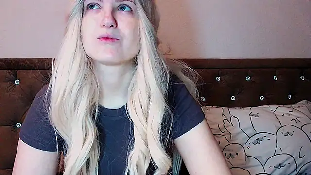 Sara4uu online show from 11/23/25, 12:32