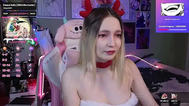 Snapshot of Evie_Ro chatting on 12/31/24, 06:46 Evie Ro online show from 12/31/24, 06:46